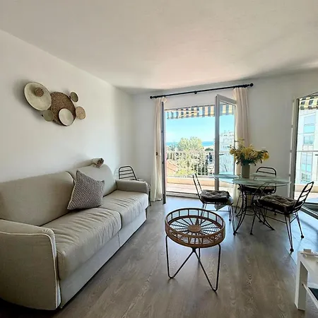 Stunning Sea Views, Full Sun Exposure Nizza