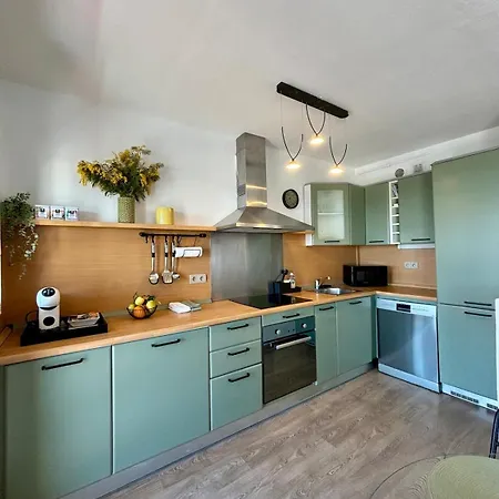 Apartment Stunning Sea Views, Full Sun Exposure Nizza